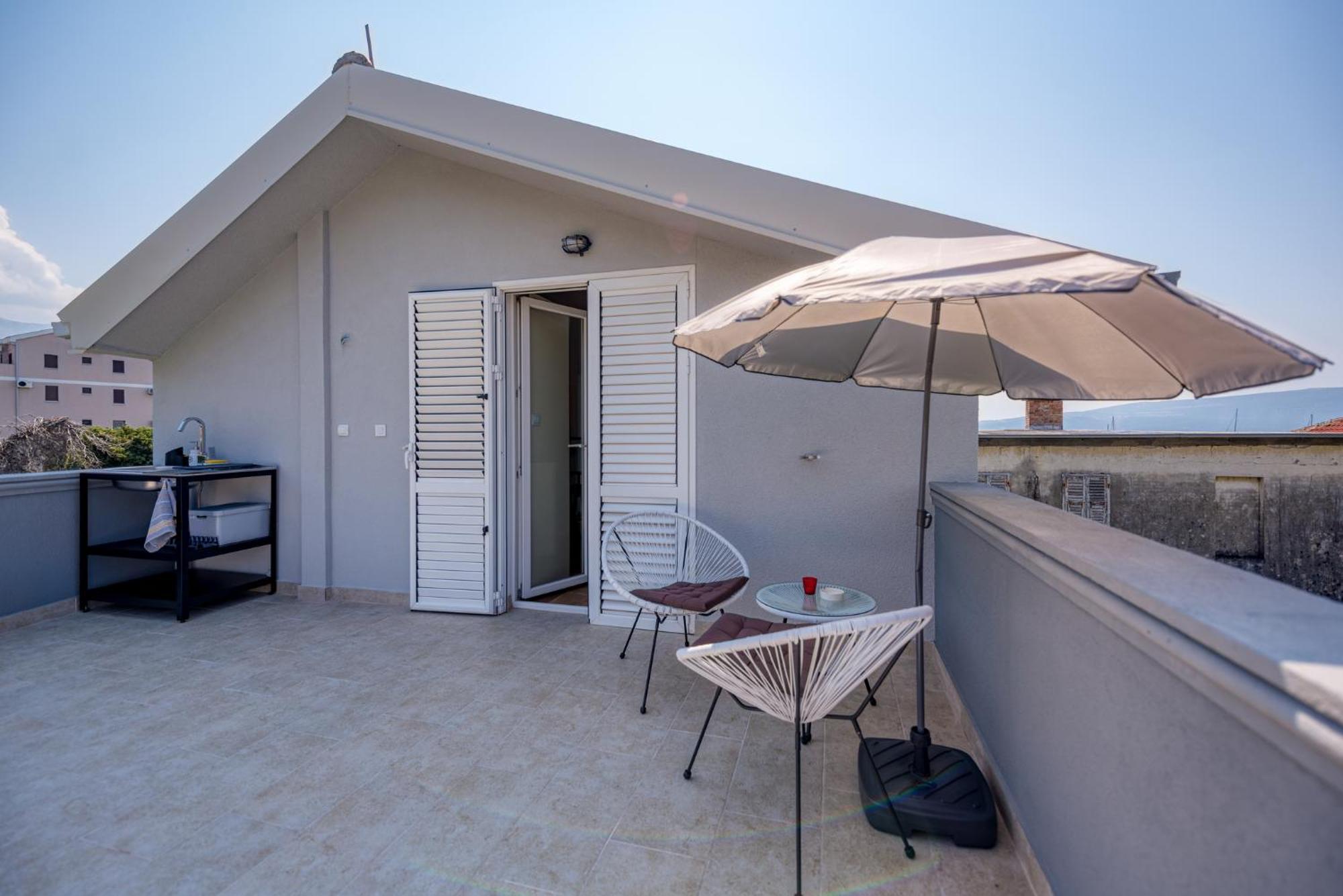 Miro Guesthouse Τίβατ Δωμάτιο φωτογραφία