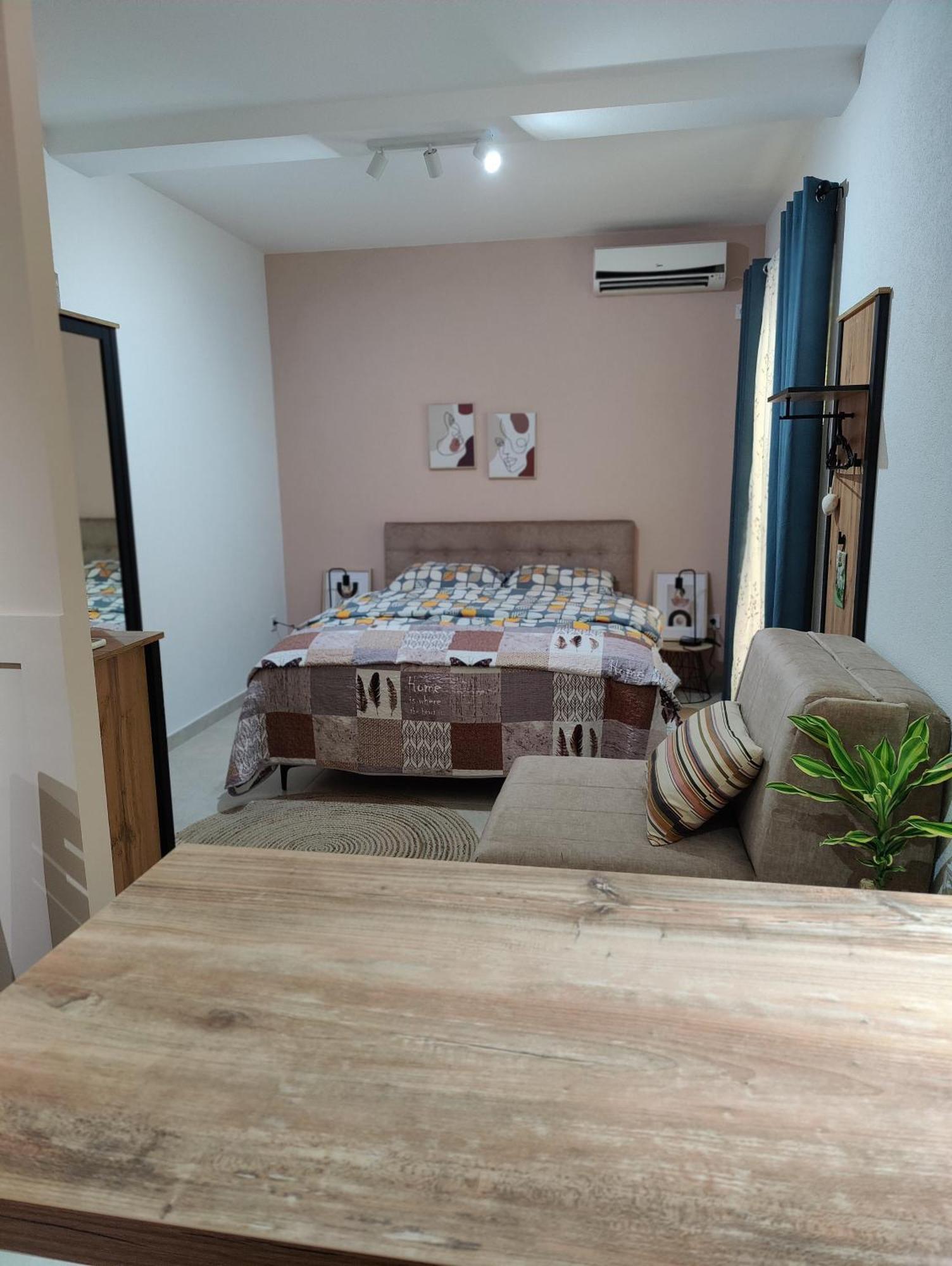 Miro Guesthouse Τίβατ Εξωτερικό φωτογραφία
