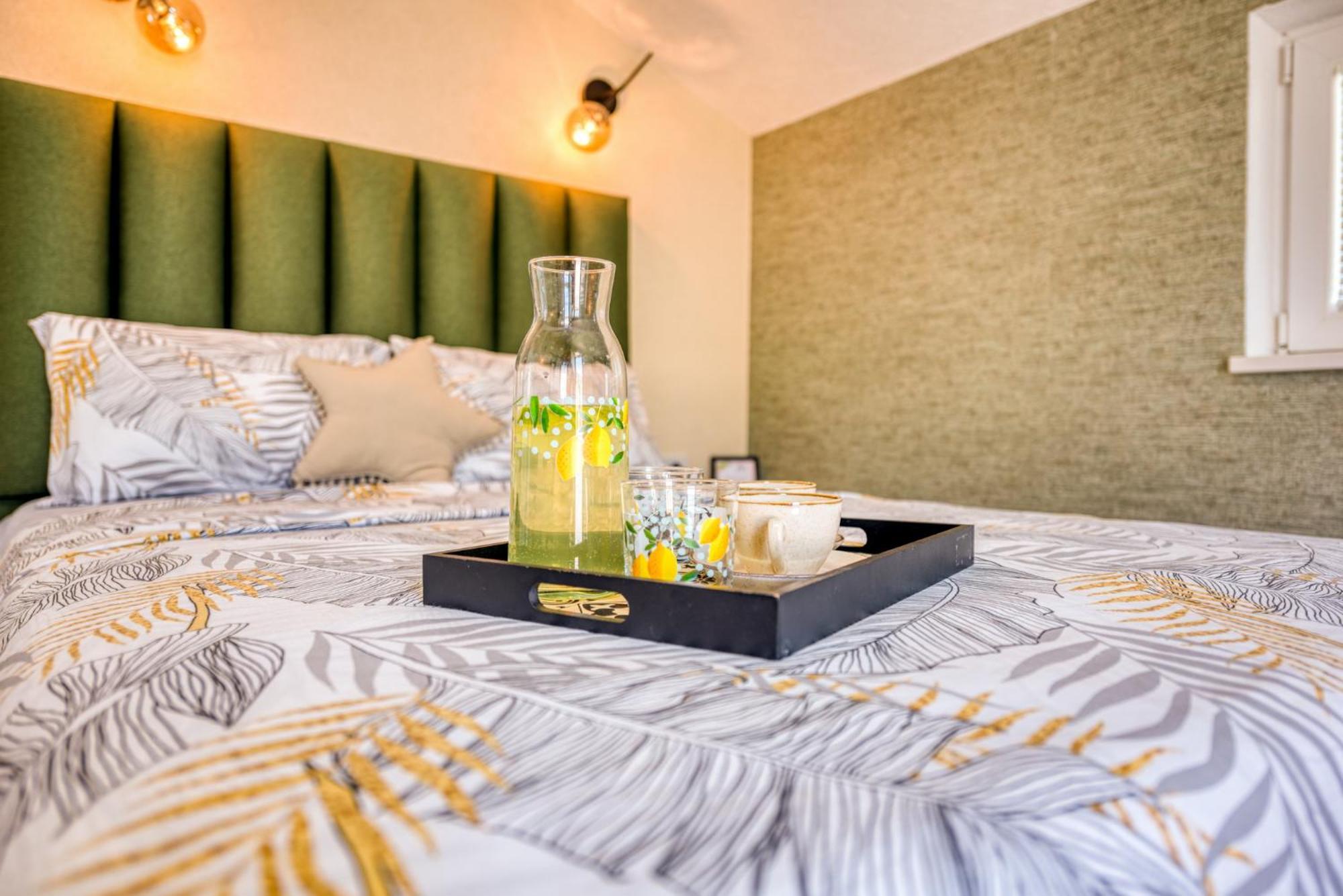Miro Guesthouse Τίβατ Δωμάτιο φωτογραφία