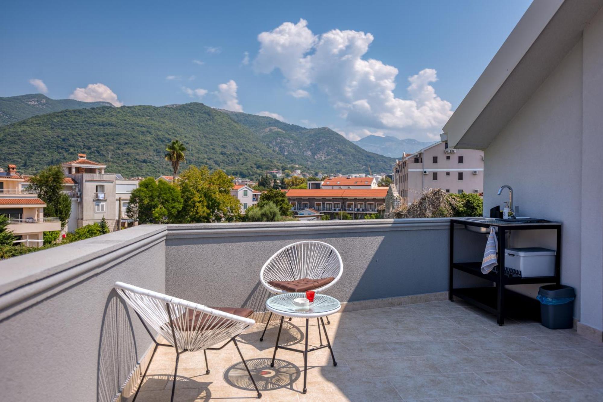 Miro Guesthouse Τίβατ Εξωτερικό φωτογραφία