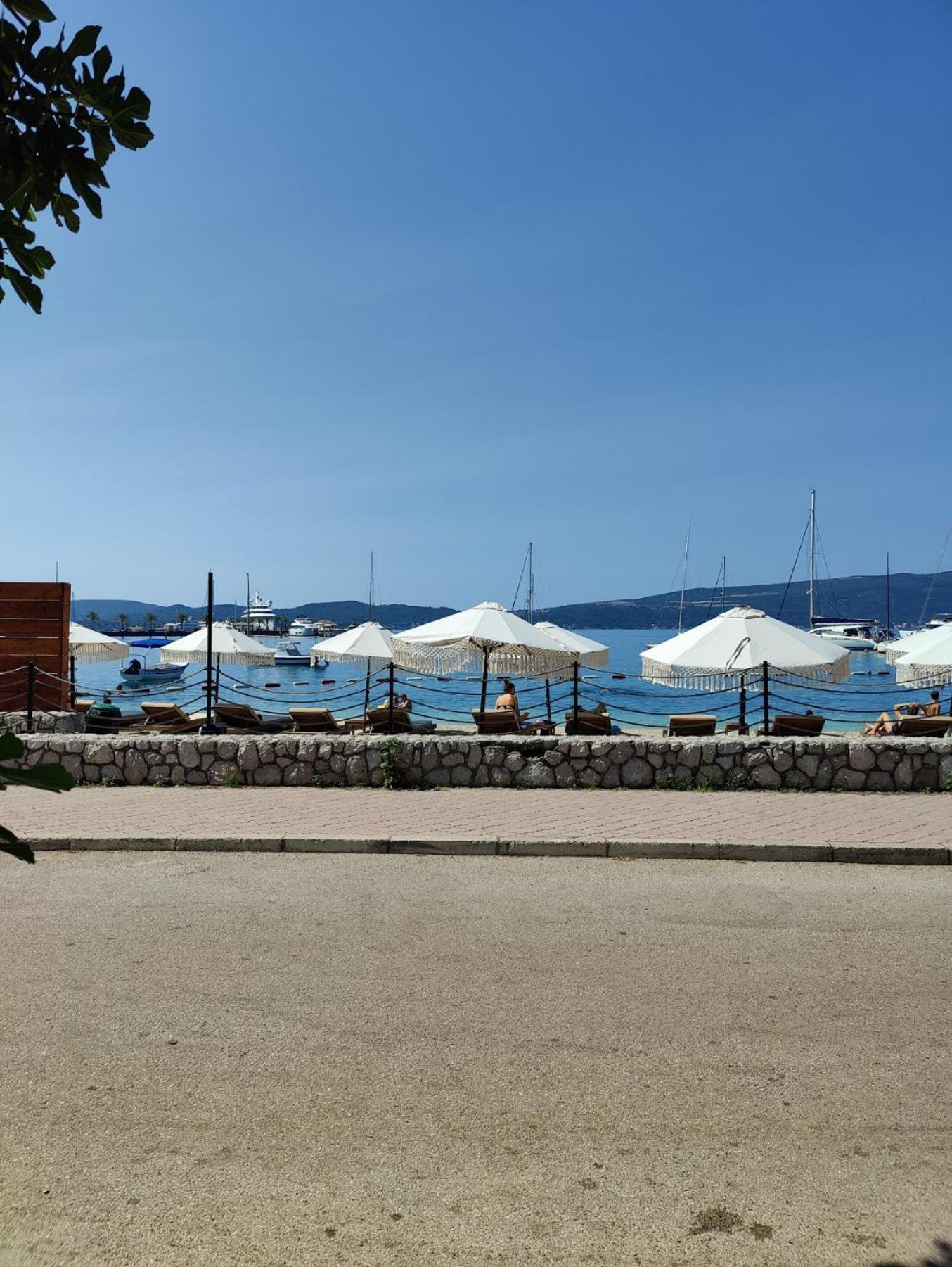 Miro Guesthouse Τίβατ Εξωτερικό φωτογραφία