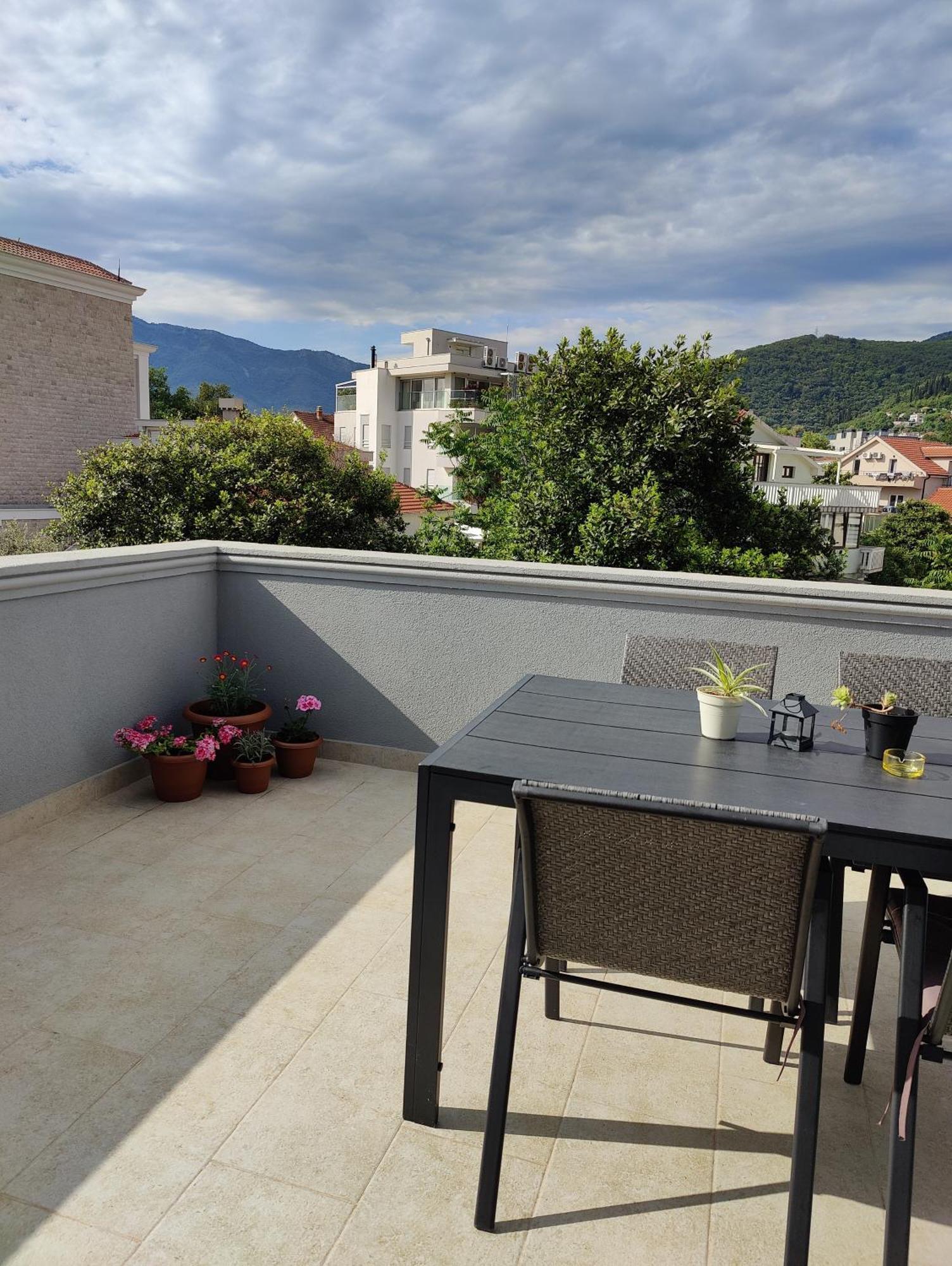 Miro Guesthouse Τίβατ Εξωτερικό φωτογραφία