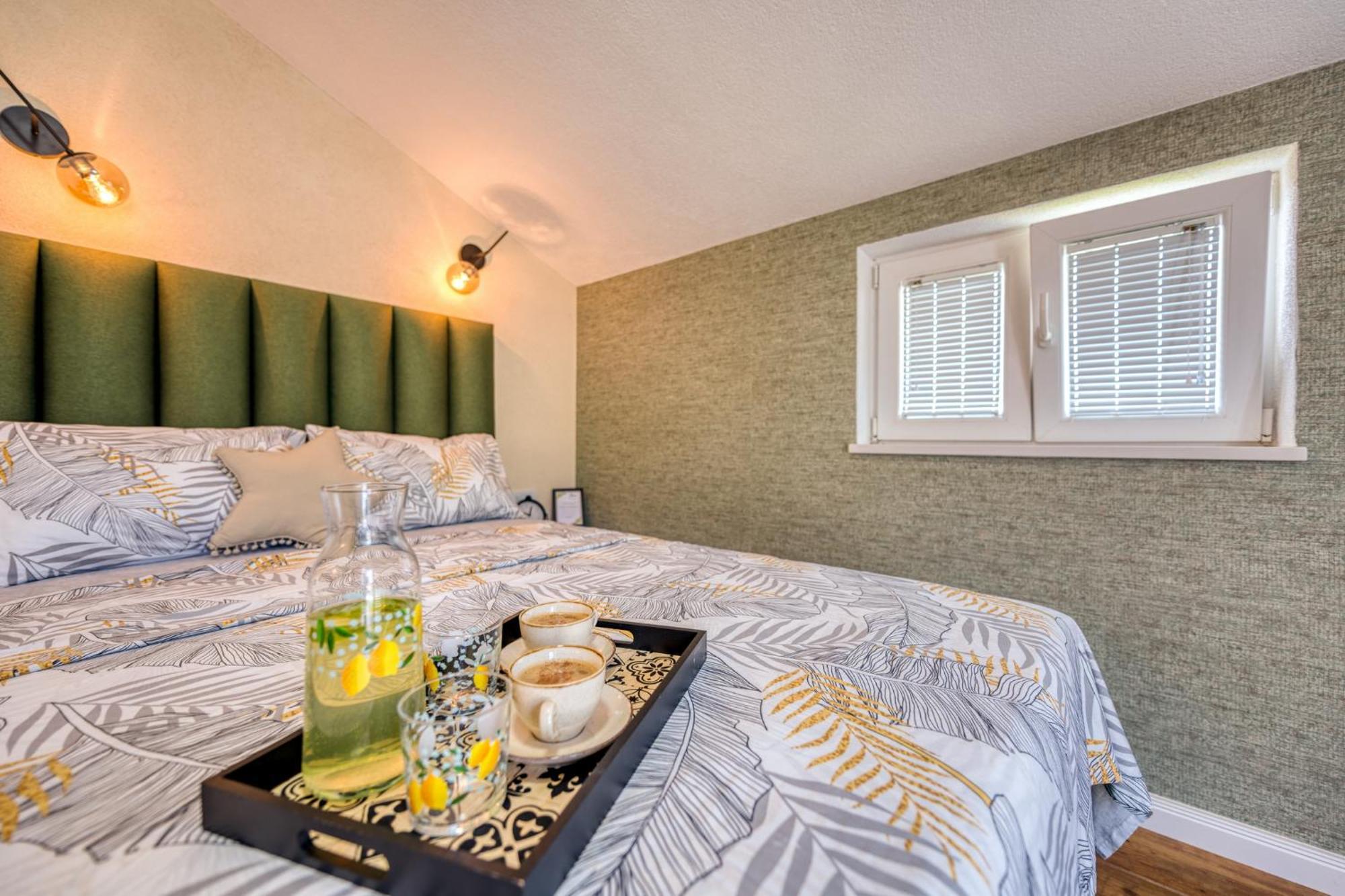 Miro Guesthouse Τίβατ Δωμάτιο φωτογραφία